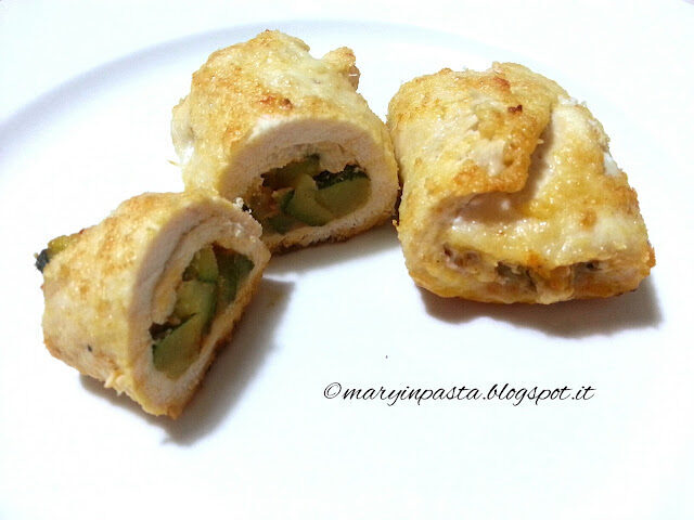 Involtini di petto di pollo con zucchine glassati al parmigiano