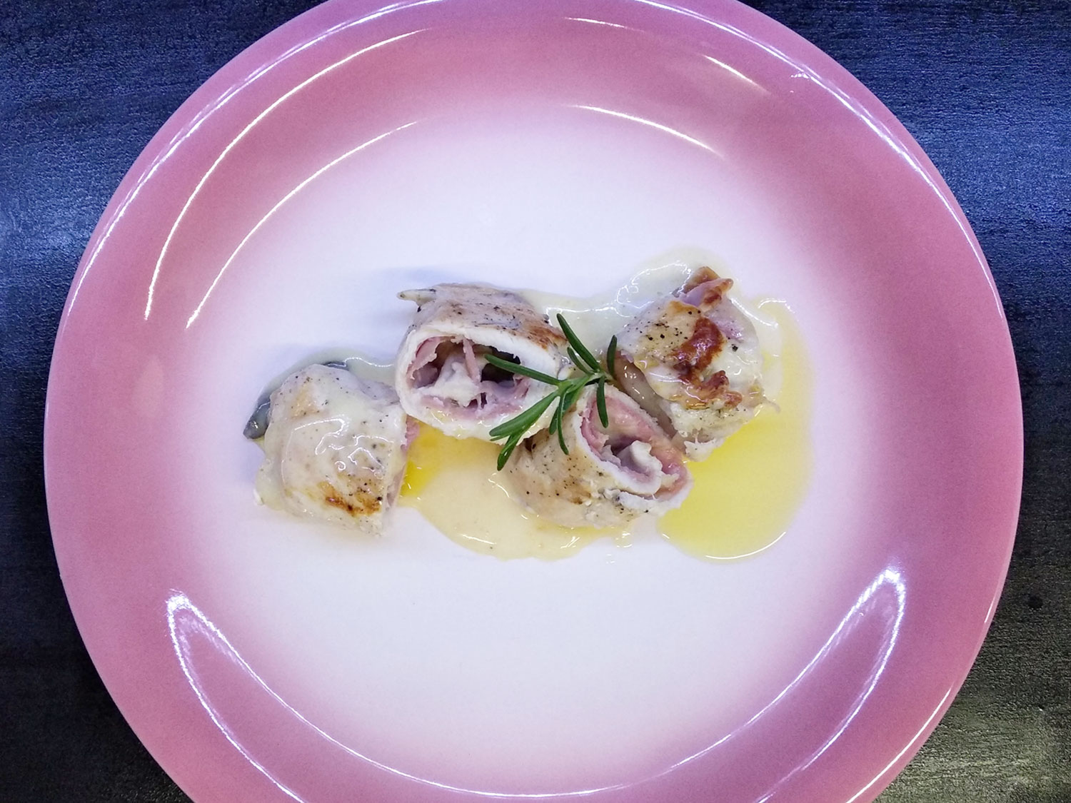 Involtini di pollo, prosciutto e formaggio