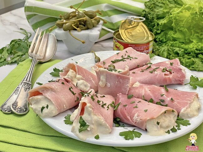 Involtini di prosciutto cotto e salsa tonnata antipasto veloce