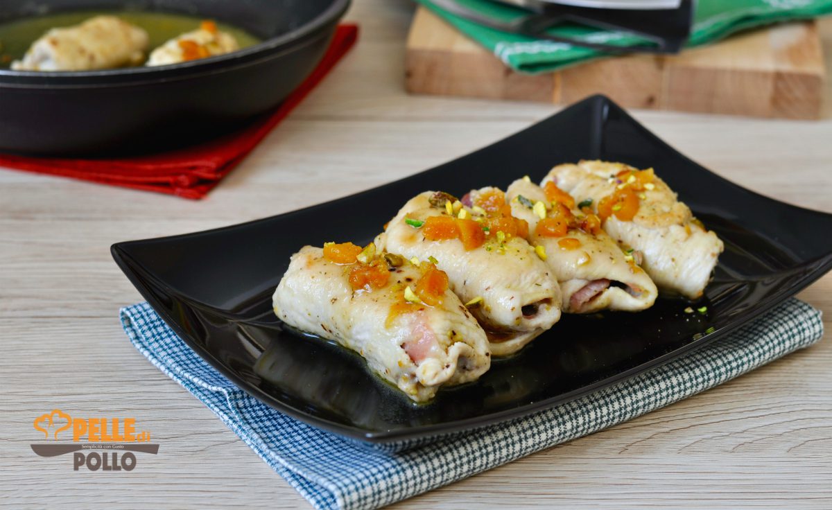 Involtini di tacchino con frutta secca e speck