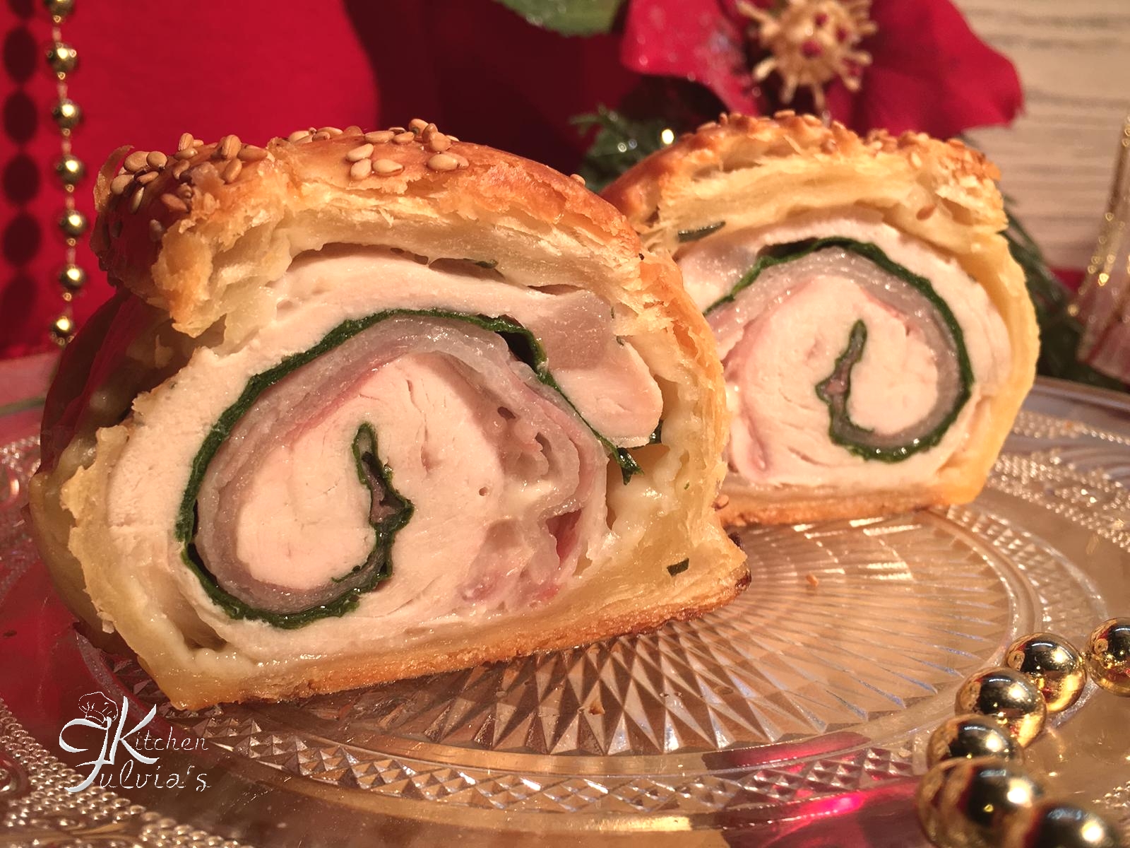 Involtini di tacchino in crosta ripieni di caciocavallo, lardo e spinaci
