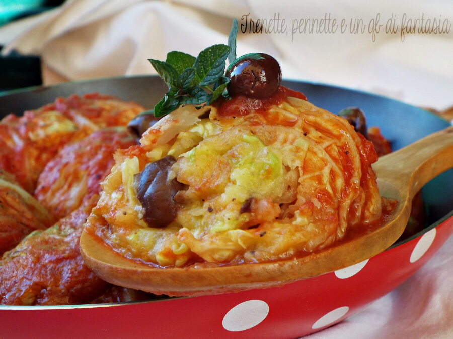 Involtini di verza con patate e olive taggiasche