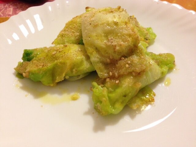 Involtini di verza con ricotta e acciuga