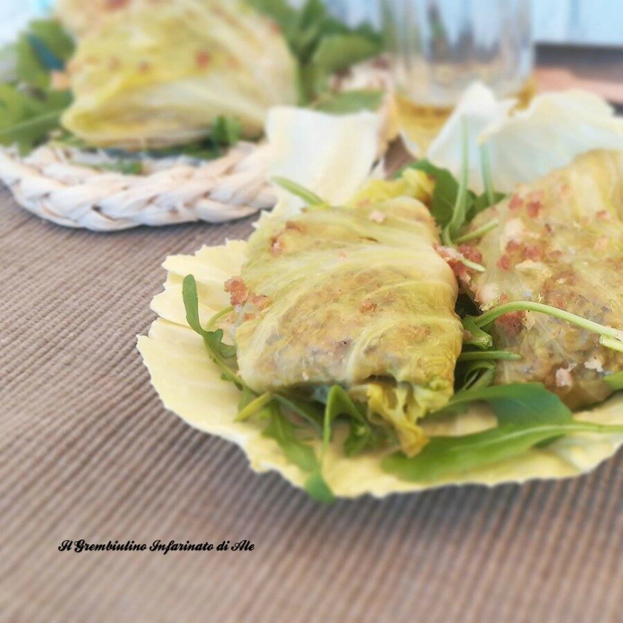 Involtini di verza con salsiccia di pollo e scamorza