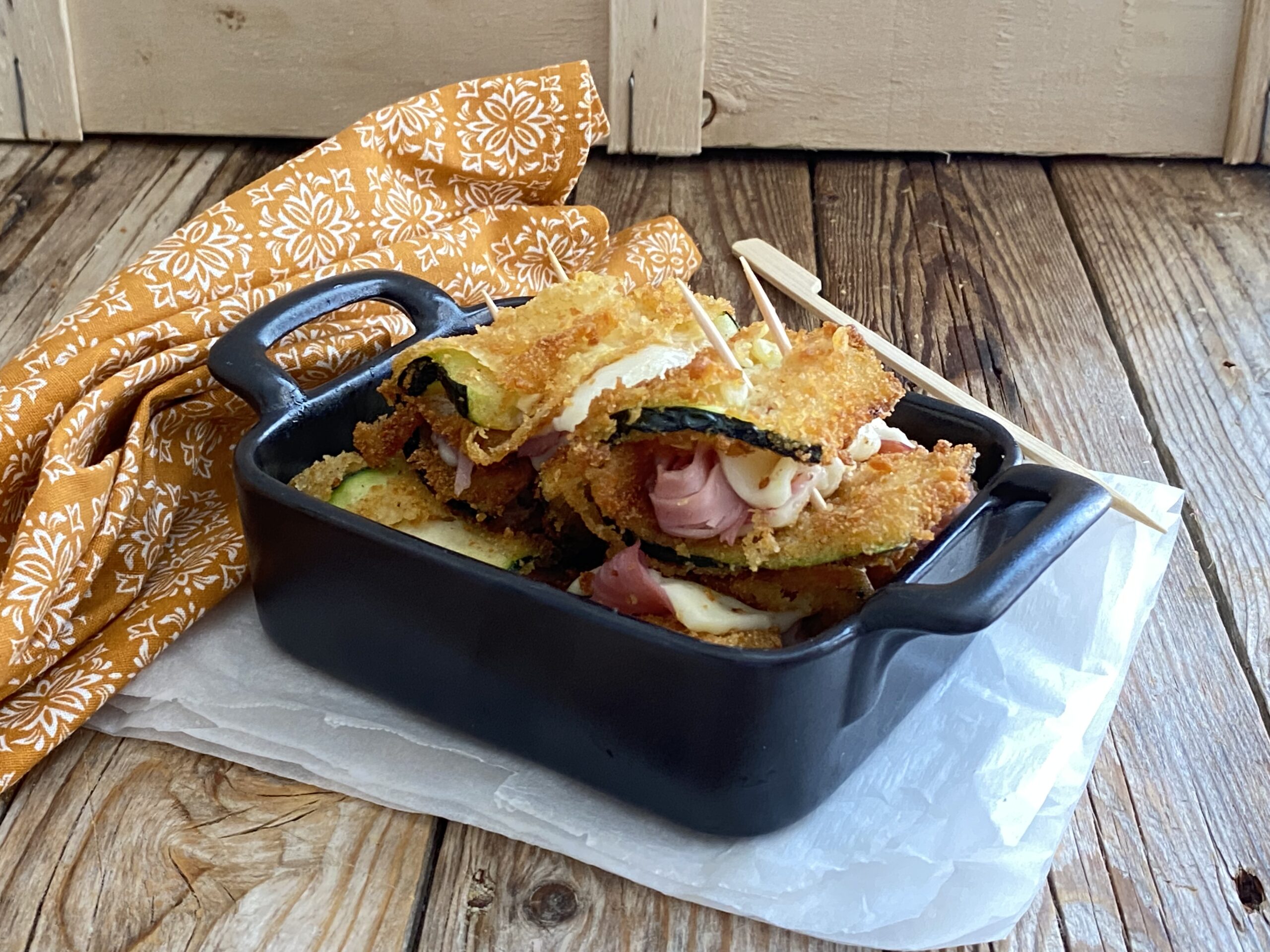 Involtini di zucchine con prosciutto e formaggio