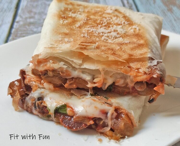 Involtino filante di pasta fillo al forno o in padella