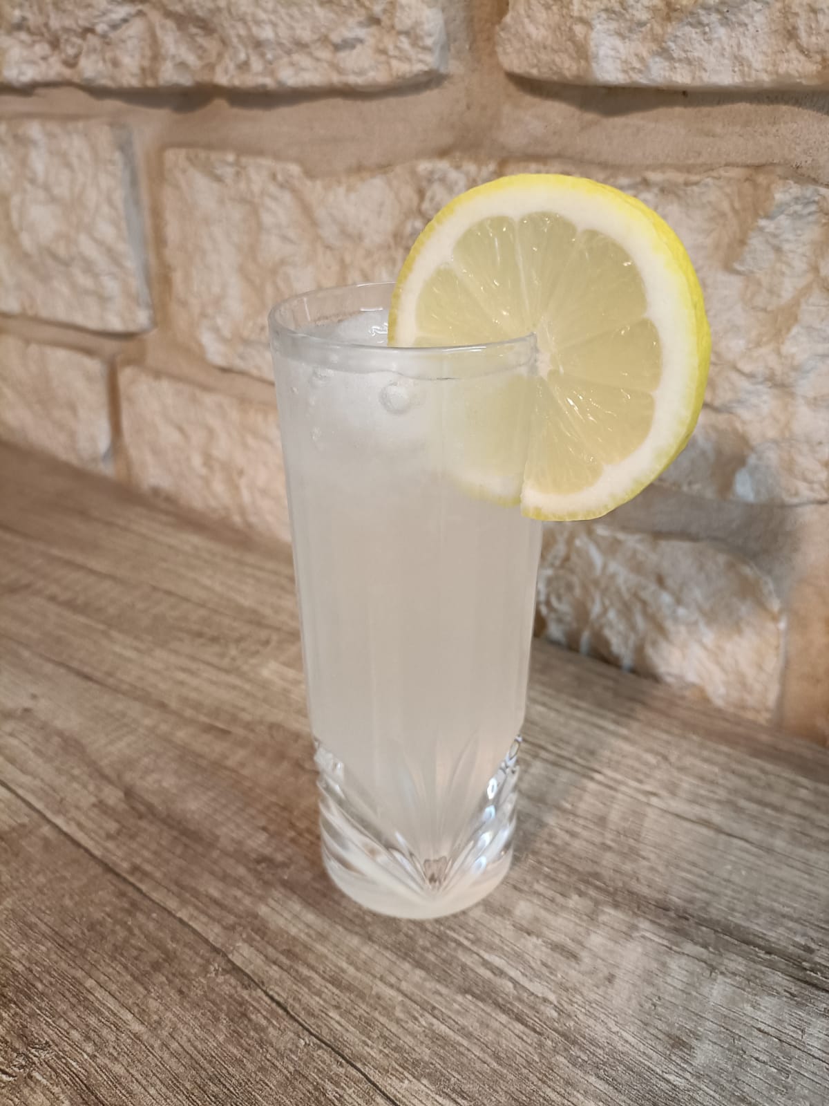 John collins cocktail fatto in casa: ricetta (tom collins)