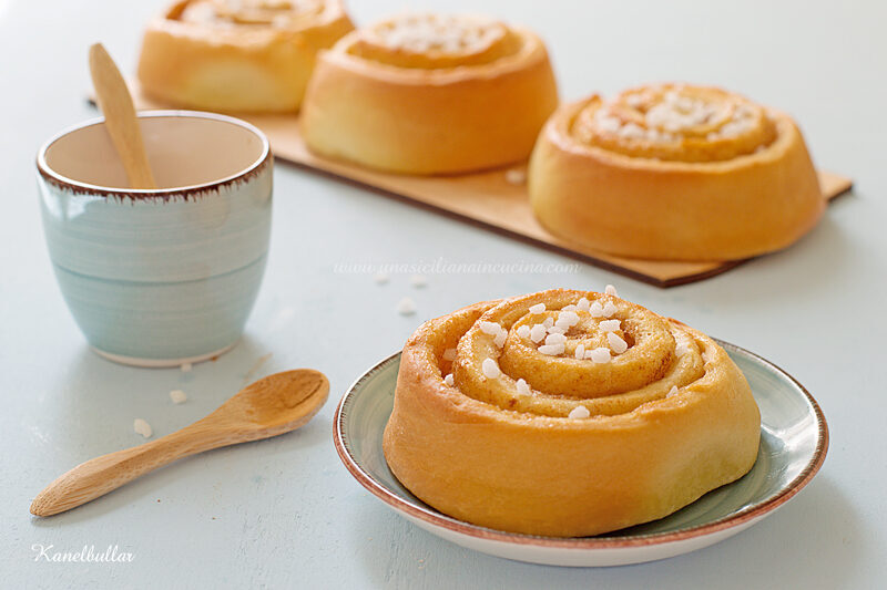 Kanelbullar girelle svedesi alla cannella