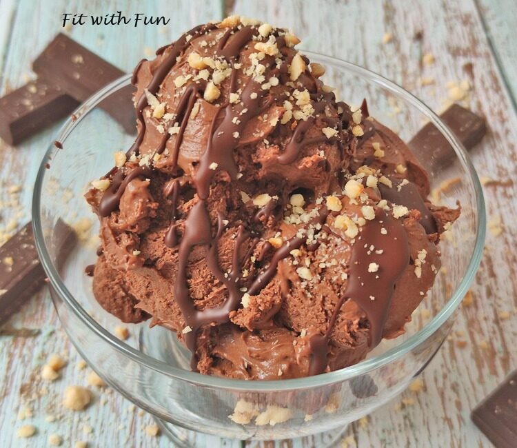 Keto gelato mascarpone e cioccolato senza zucchero né cottura