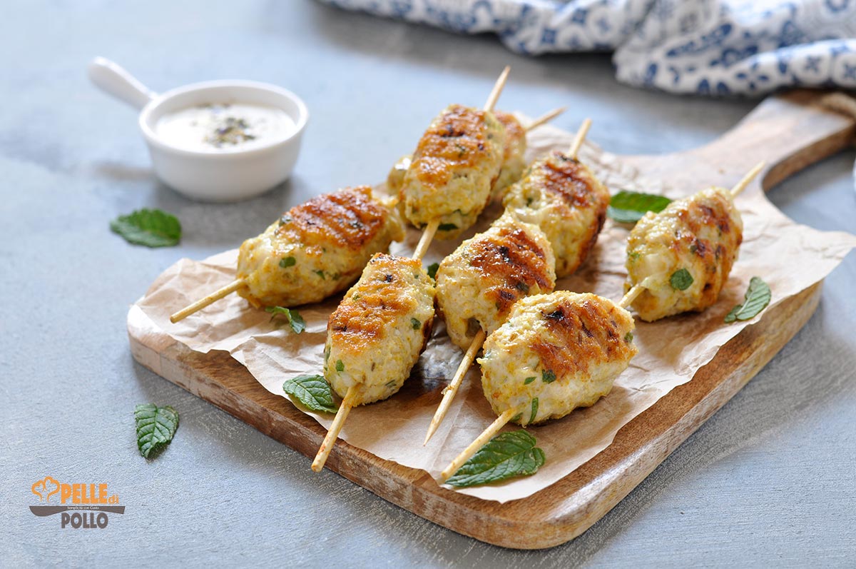 Kofta di pollo (polpette speziate sullo spiedo)
