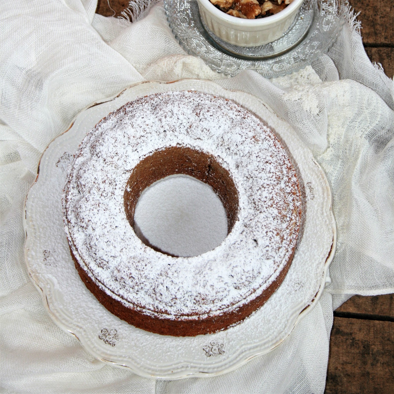 La ciambella integrale alle noci , e l’abbazia di san galgano ..
