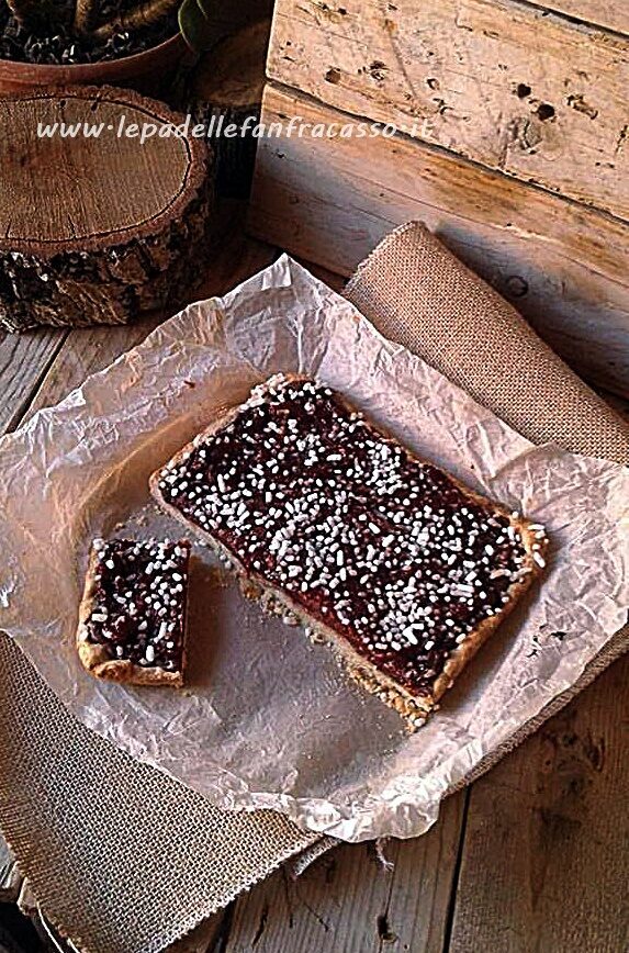 La crostata con nocciolata e confettura di mele cotogne