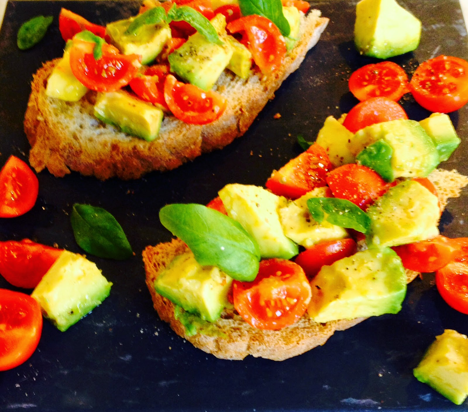 La mia bruschetta con avocado
