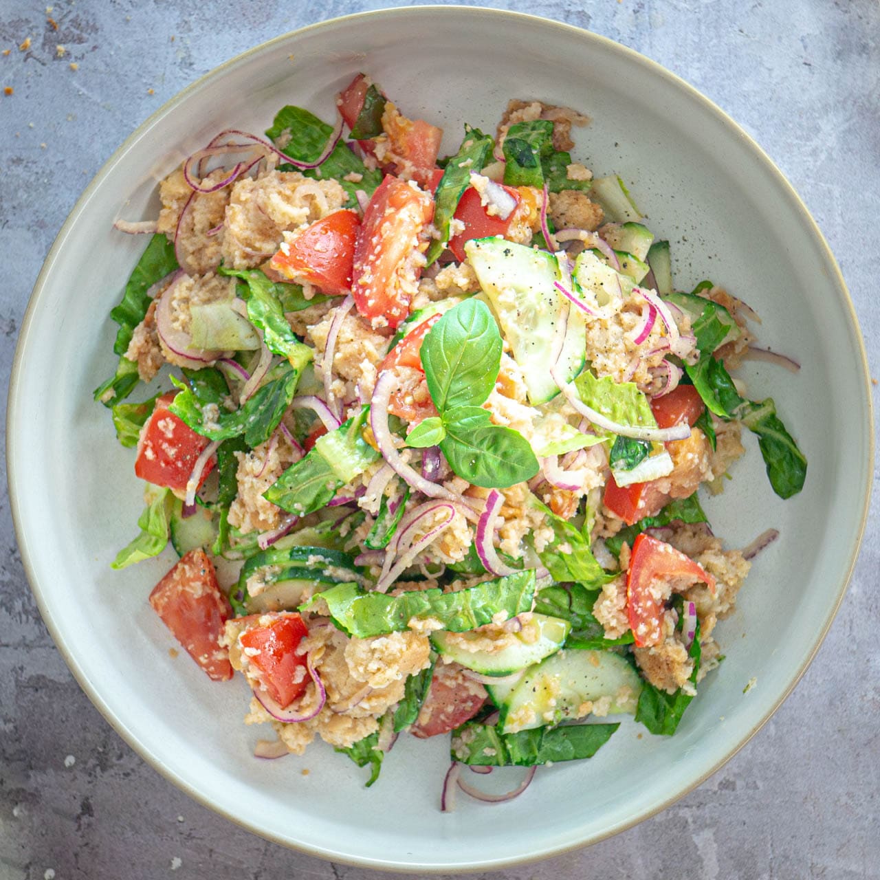 La panzanella – ricetta classica e zero waste