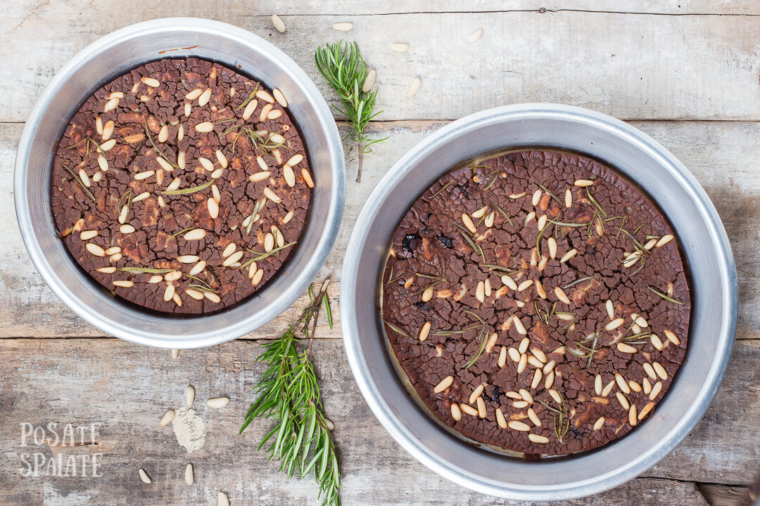 La ricetta originale della tipica torta toscana: il castagnaccio