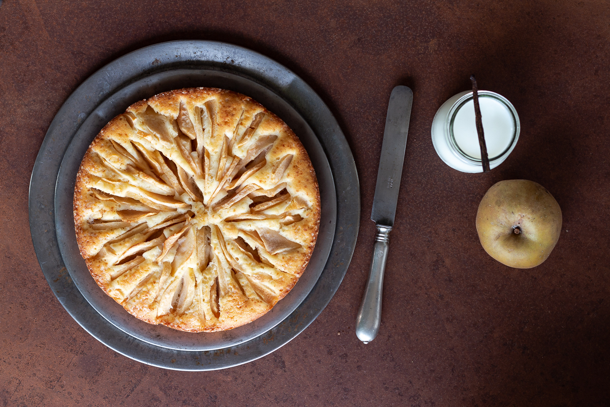 La torta di mele con latte alla vaniglia