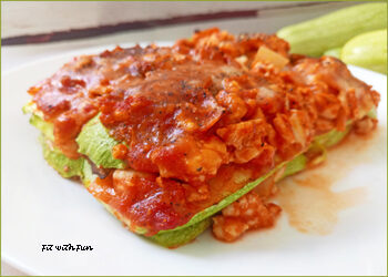 Lasagna di zucchine con ragù di pollo low carb