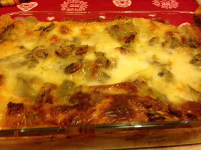 Lasagne di pane carasau con carciofi e funghi