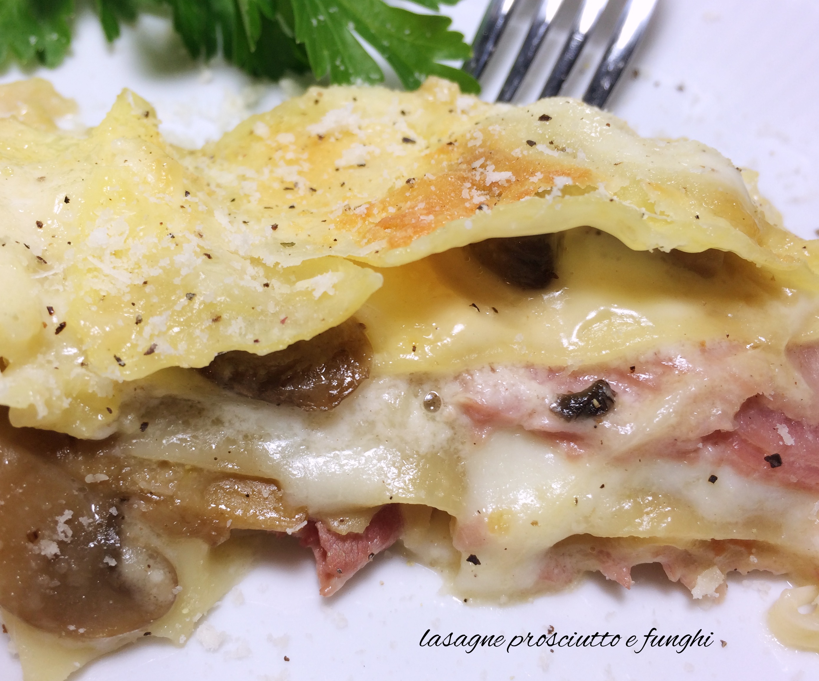 Lasagne prosciutto e funghi