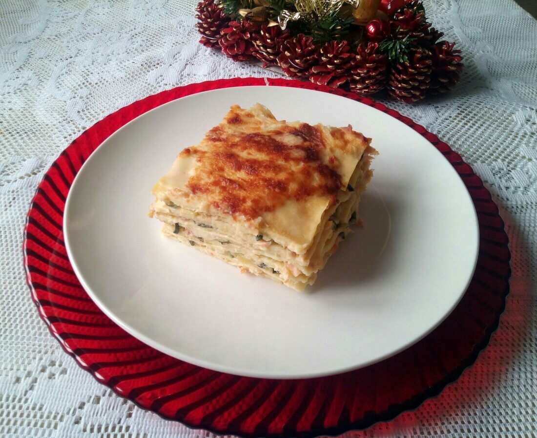 Lasagnetta di crpes con zucchine e salmone