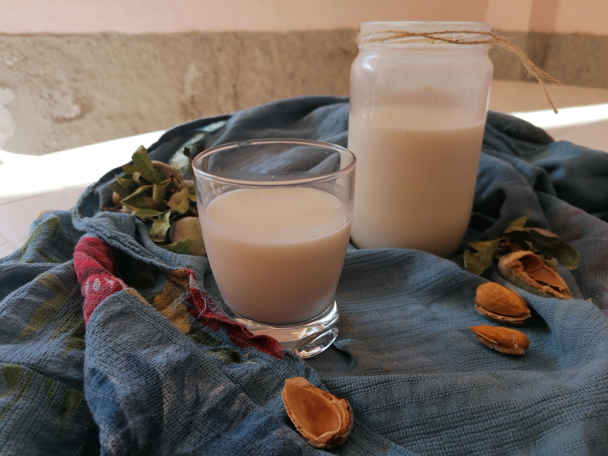 Latte di mandorle