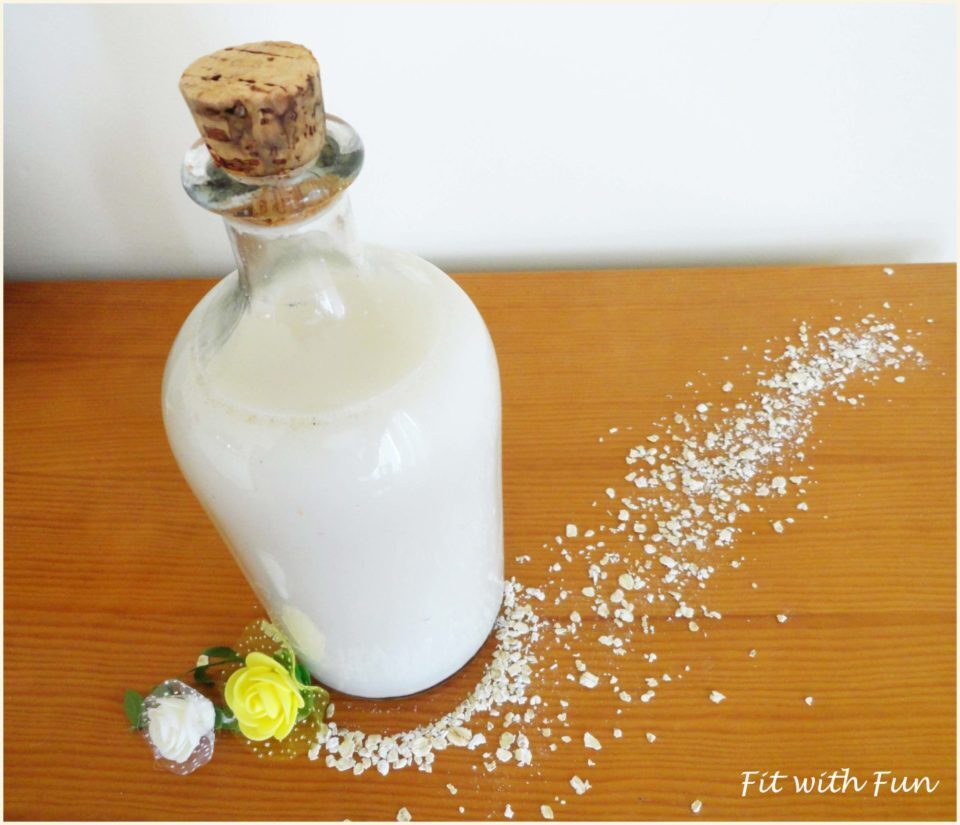 Latte vegetale di fiocchi di avena fatto in casa