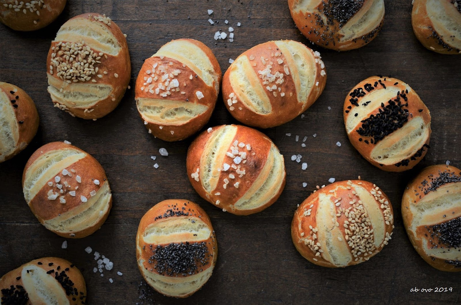 Laugenbrötchen – panini bretzel