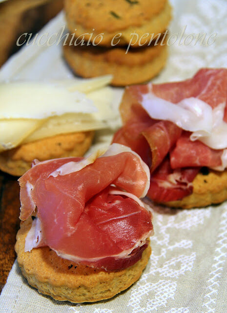 Le focaccine con farina di ceci di aurelia