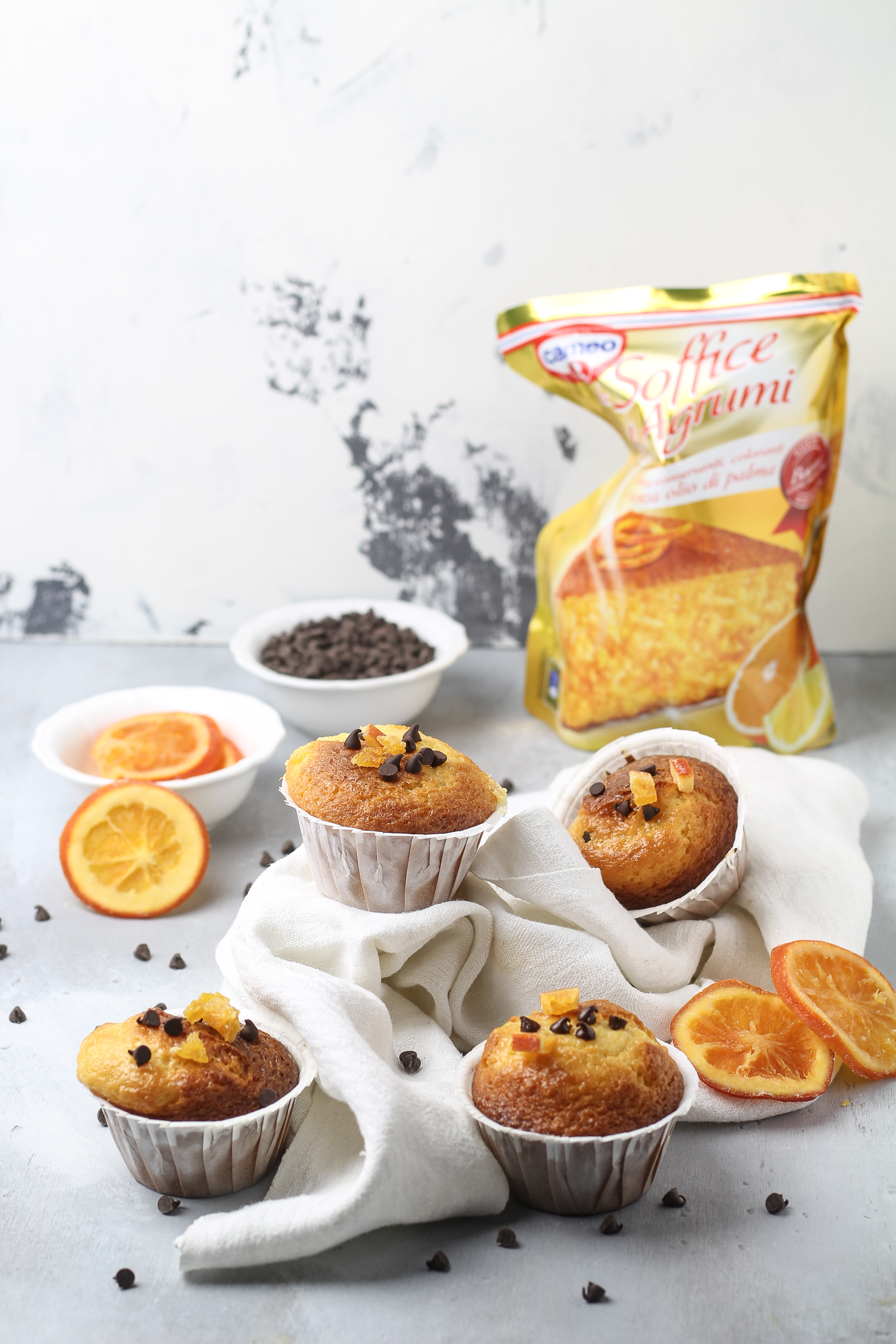 Le soffici di cameo: muffin con arancia disidratata e gocce di cioccolato