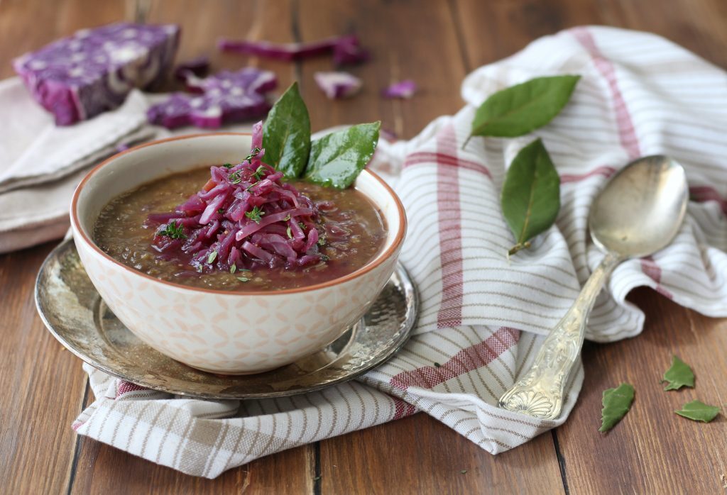 Lenticchie al curry con cavolo cappuccio agrodolce