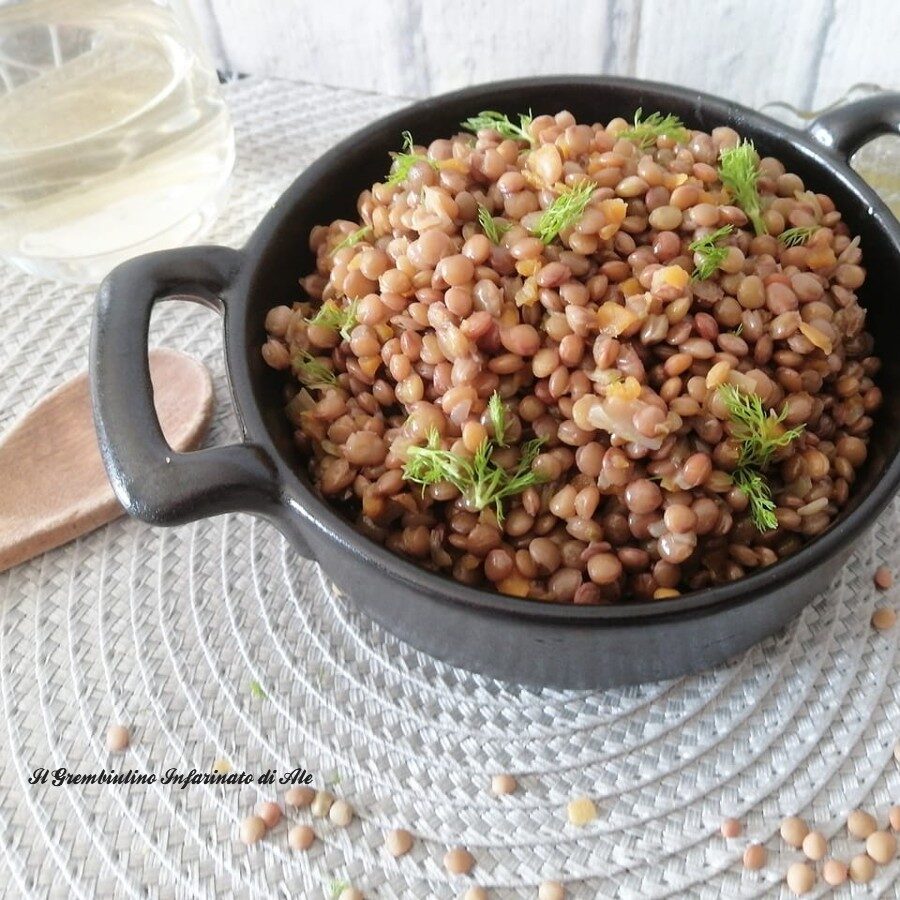 Lenticchie sfumate al vino bianco