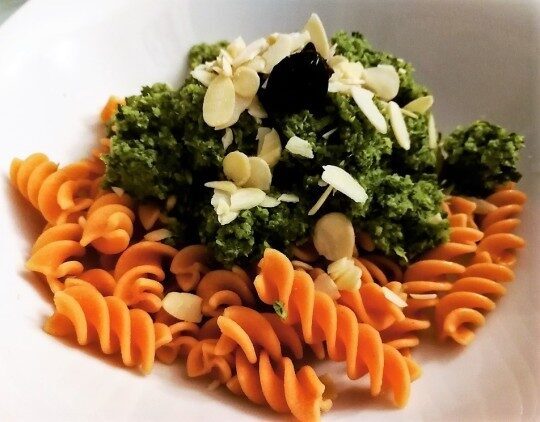 Lentils pasta with broccoli