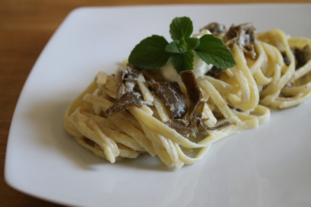 Linguine ai carciofi e crema di pecorino