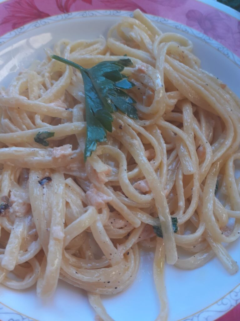 Linguine al salmone