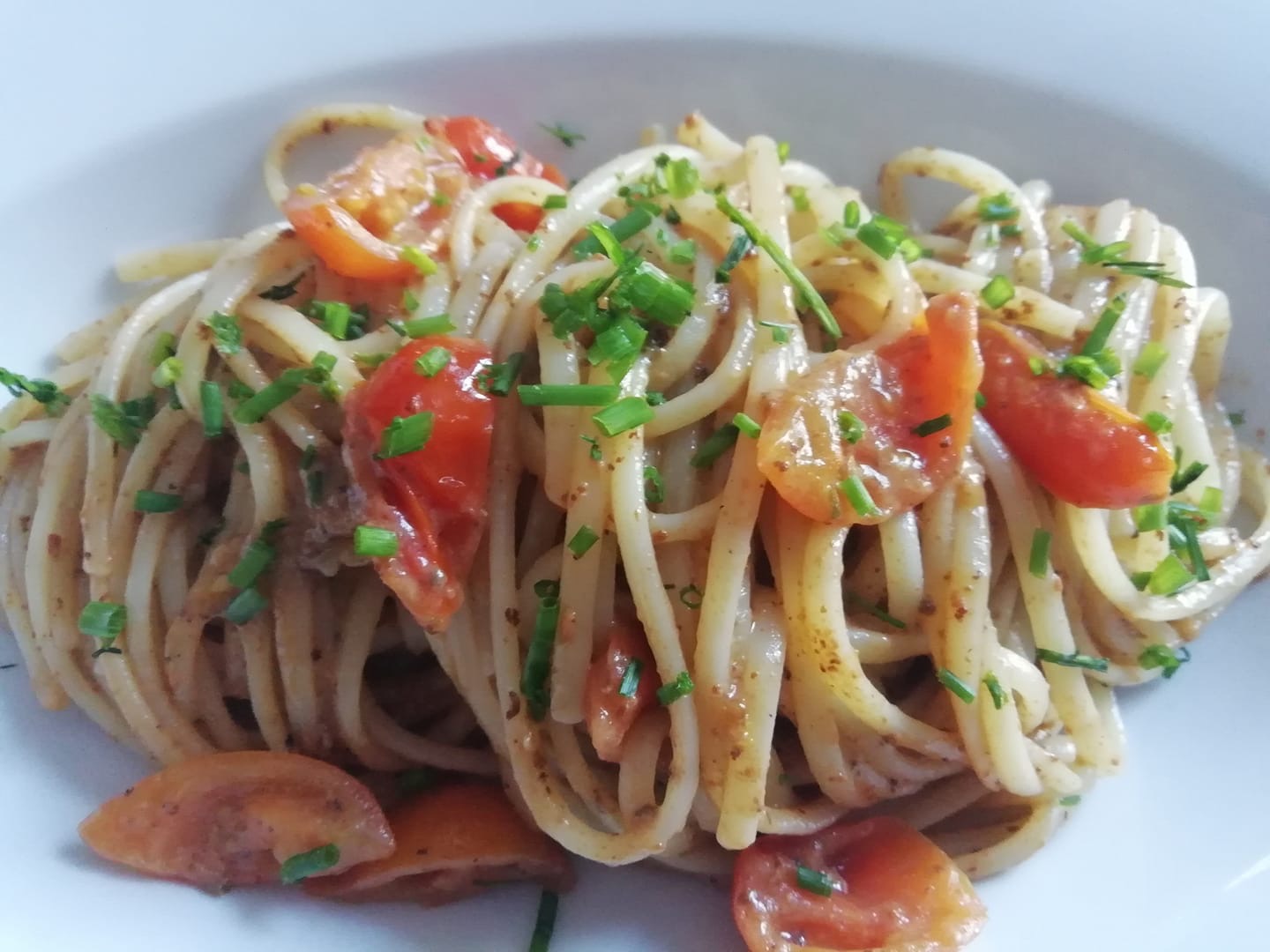 Linguine al sugo di ricci e bottarga