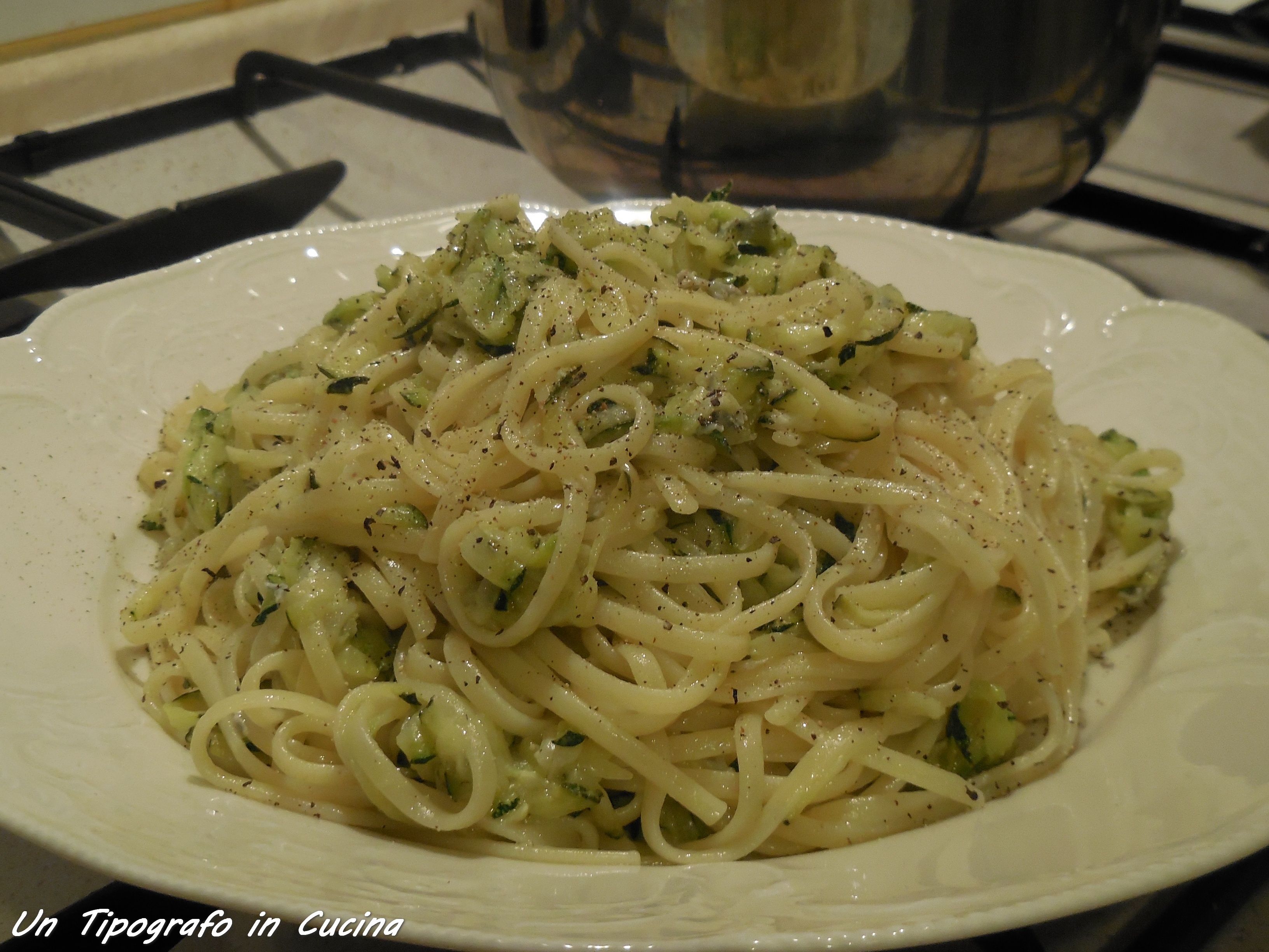 Linguine alle zucchine e vino bianco…