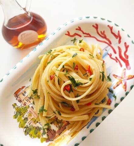 Linguine con colatura di alici di cetara.