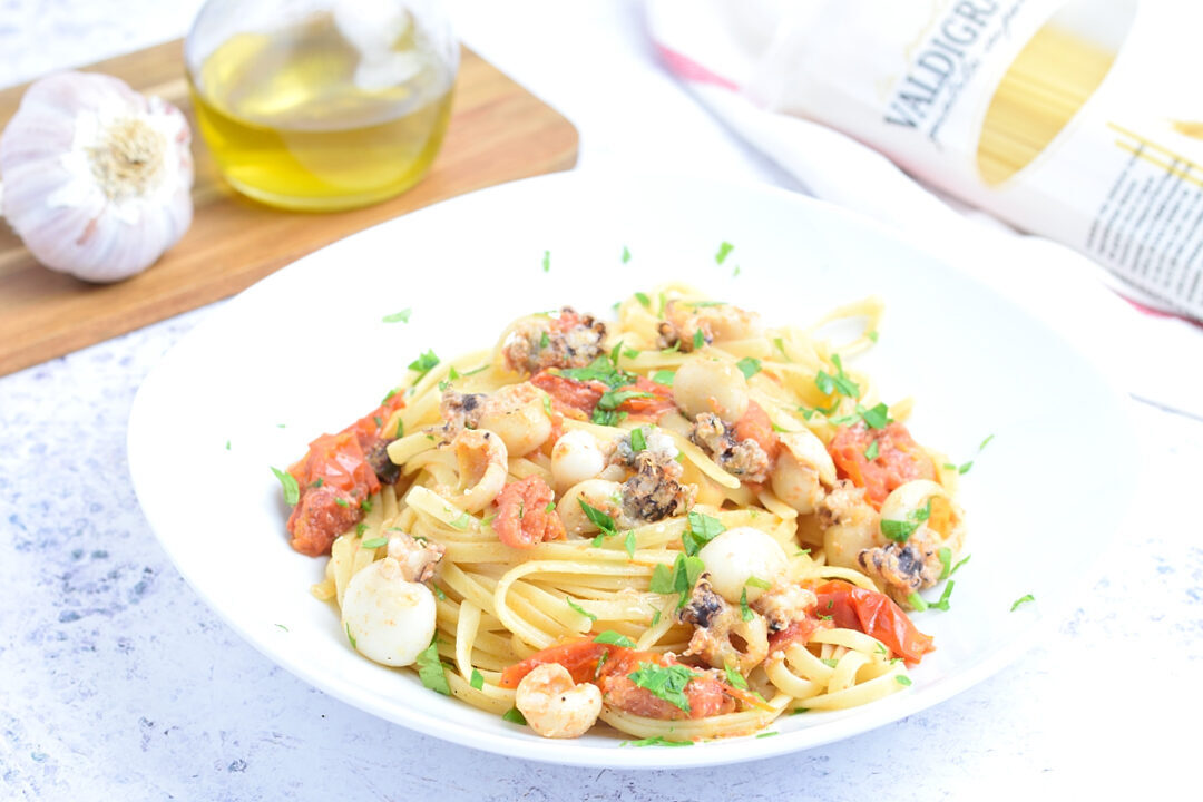 Linguine con le seppioline e pomodorini