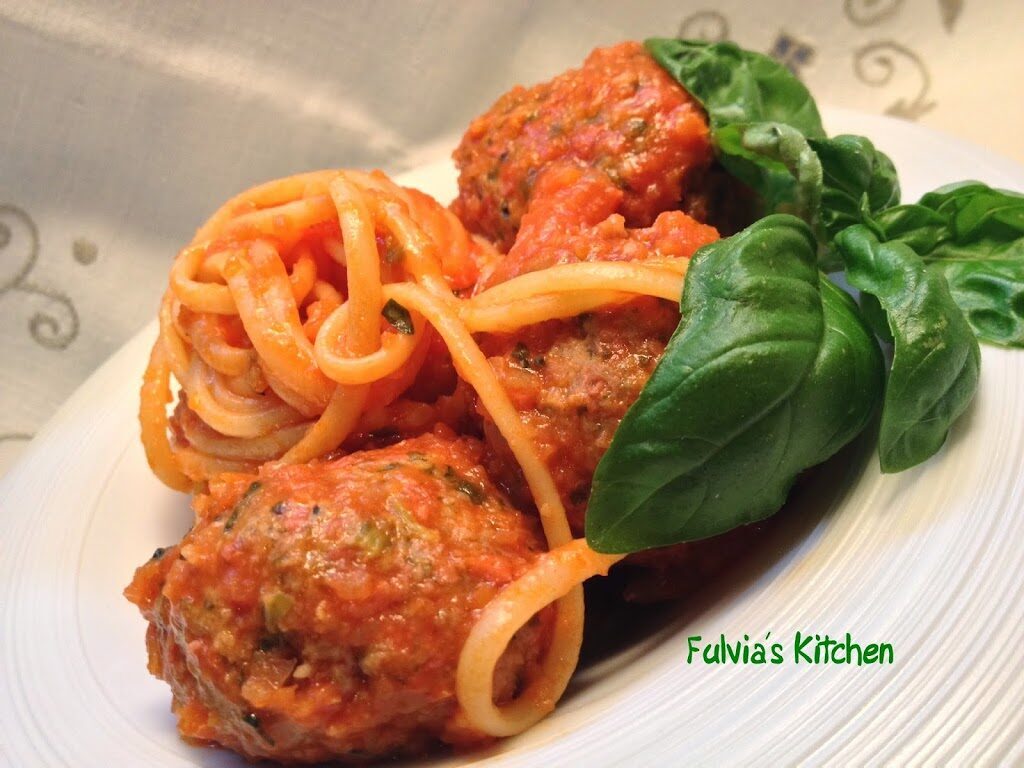 Linguine con polpette al sugo di verdure