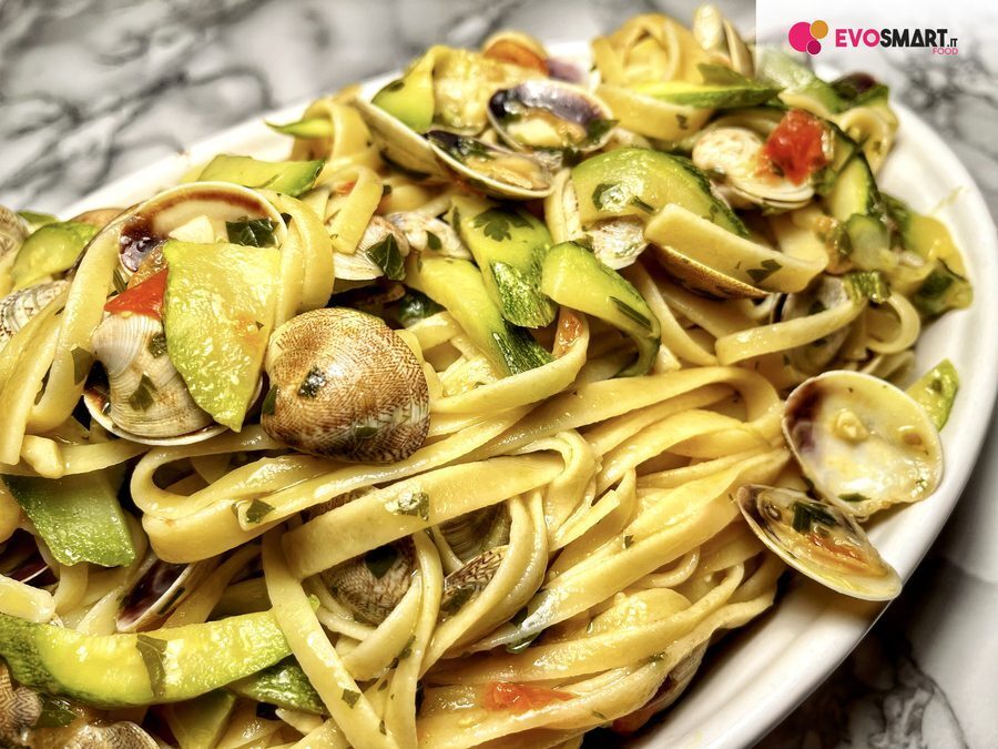 Linguine con zucchine e lupini di mare