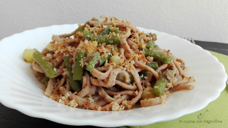 Linguine di farro al pesto di acciughe