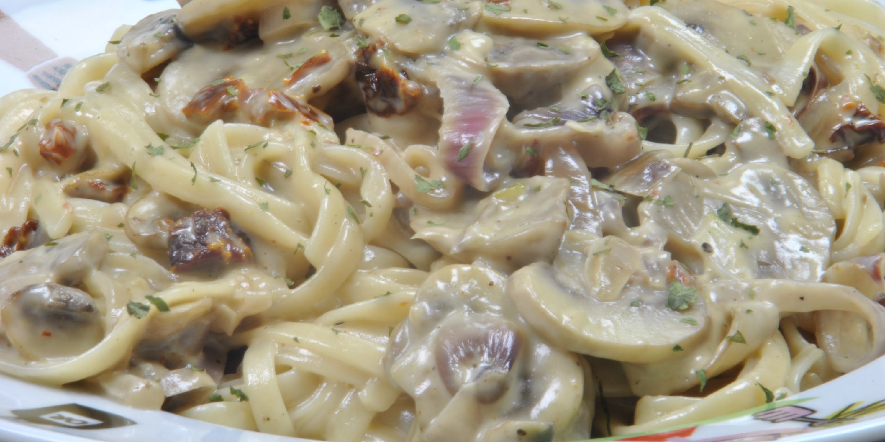 Linguine panna pancetta e champignons
