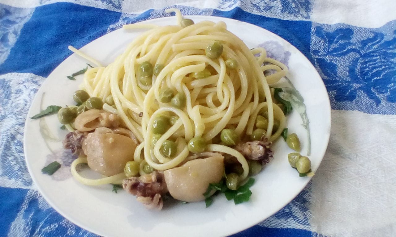 Linguine seppioline e piselli