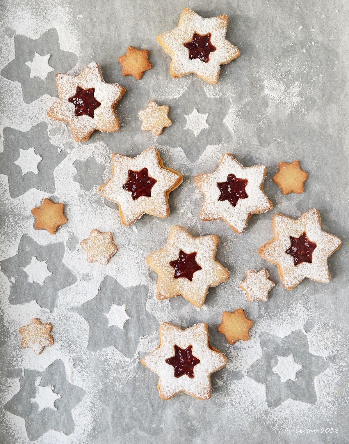 Linzer cookies