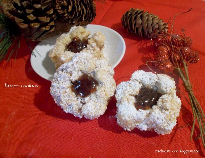 Linzer cookies