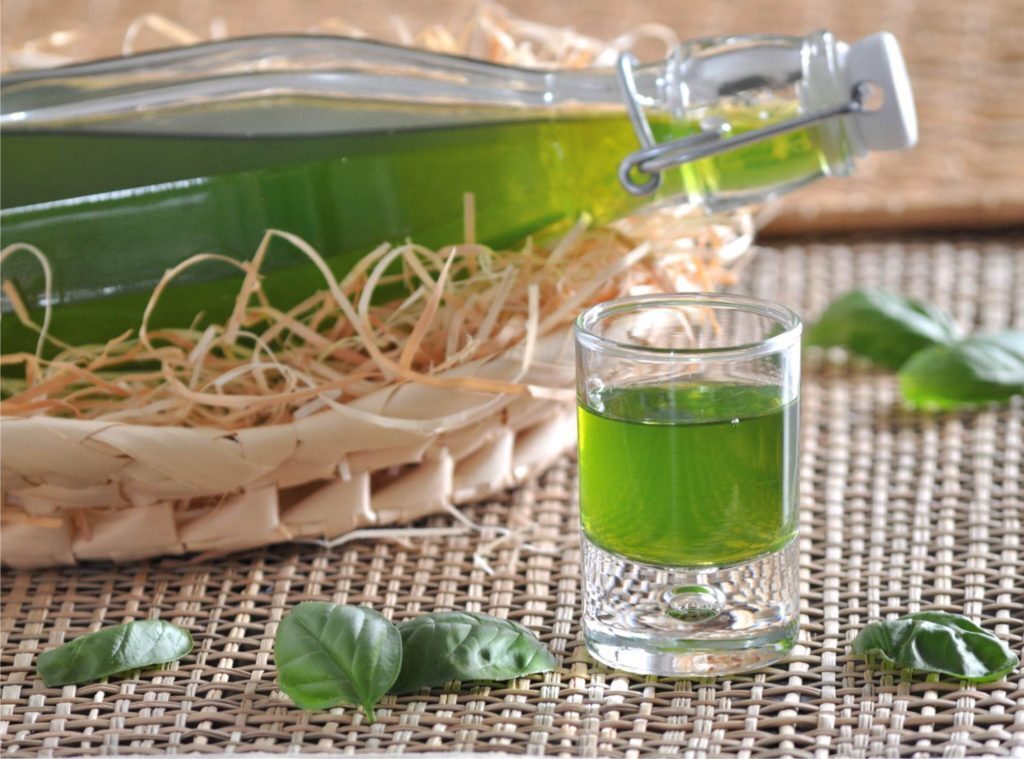 Liquore al basilico