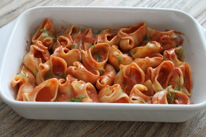 Lumaconi rigati al ragu’ di merluzzo