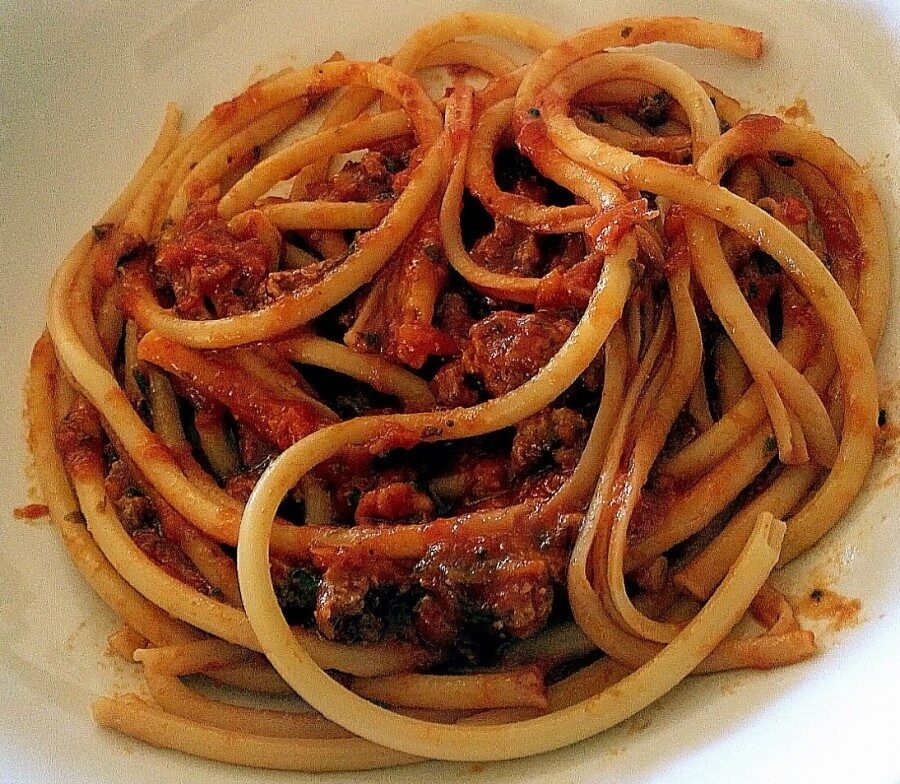 Maccheroncelli, ragù carote sedano vino cipolla noce moscata