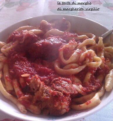 Maccheroni fatti in casa piatto lucano..