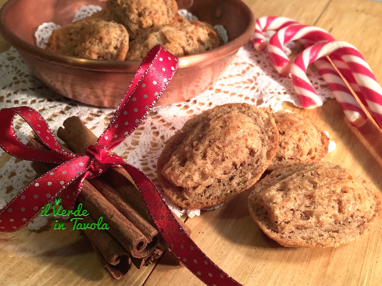 Madeleines vegane con mandorle, cannella e zenzero